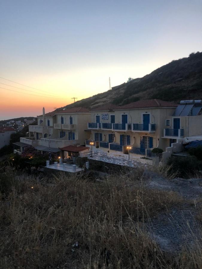 3 Alpha Studios Batsíon Exterior foto